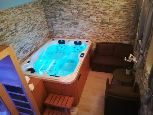 Domácí wellness s vířivkou