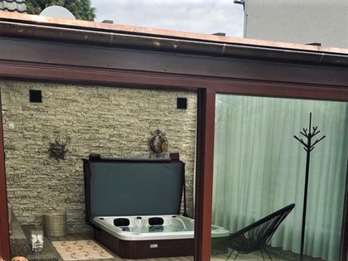 Vířivka XENA zapuštěná do podlahy